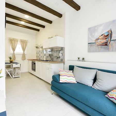 Apartmani Eladora Biograd Na Moru Buitenkant foto