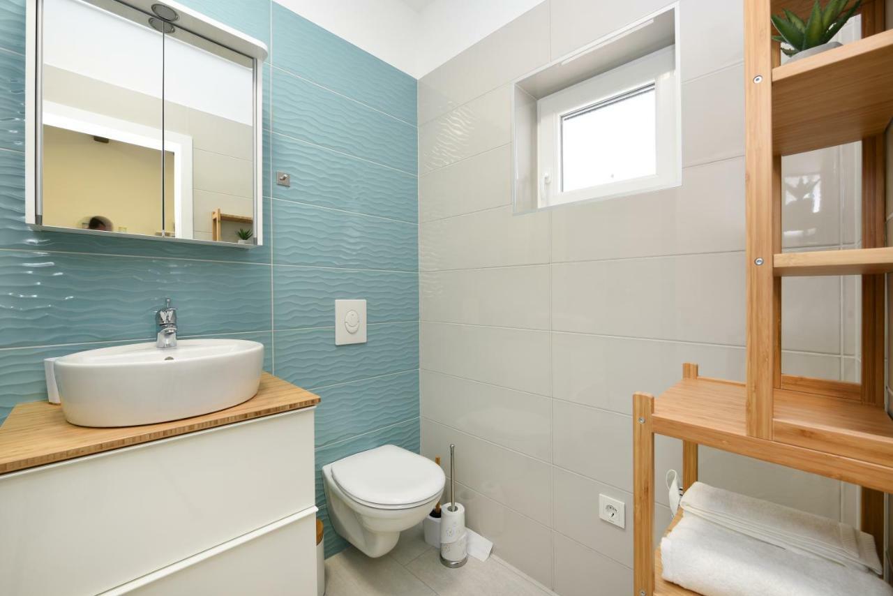 Apartmani Eladora Biograd Na Moru Buitenkant foto