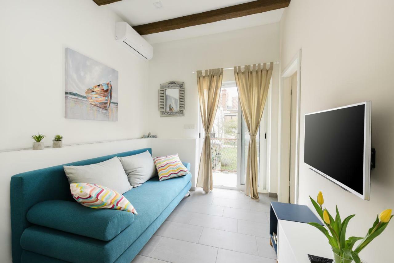 Apartmani Eladora Biograd Na Moru Buitenkant foto